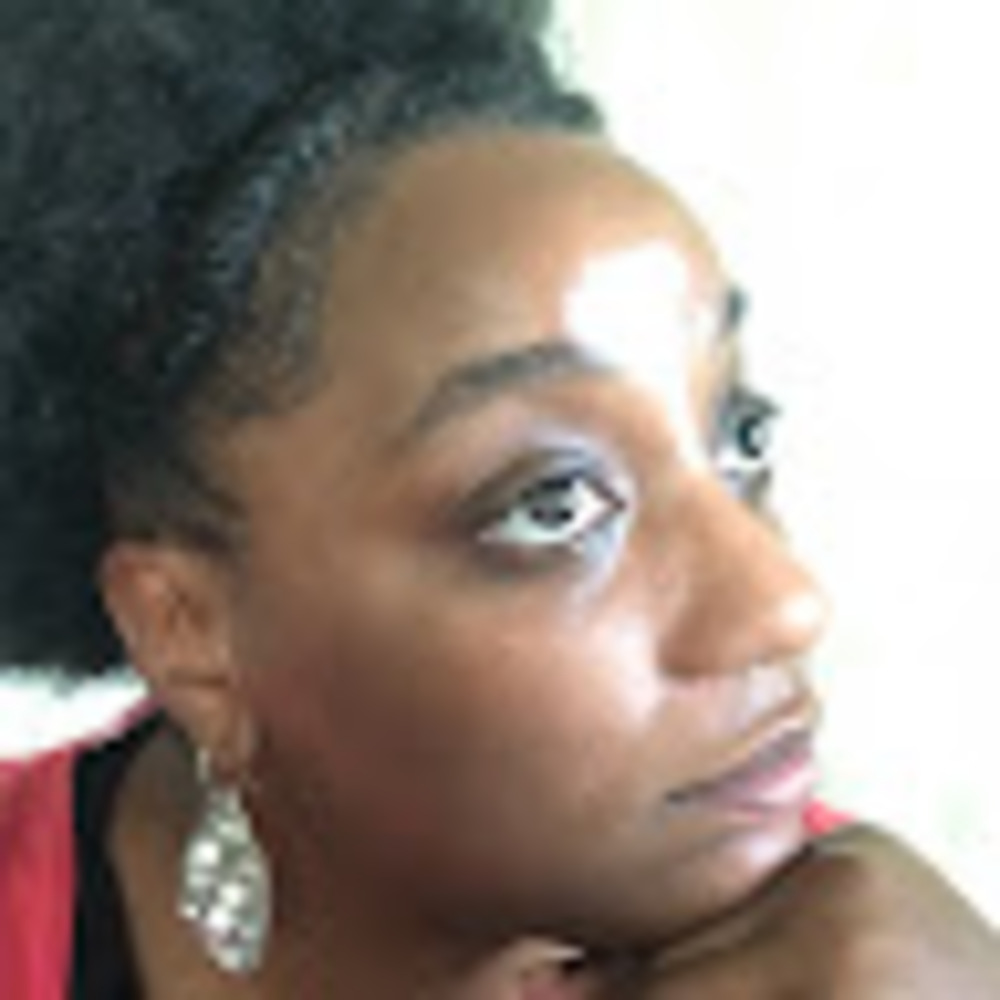 Meet your Posher, Ebony